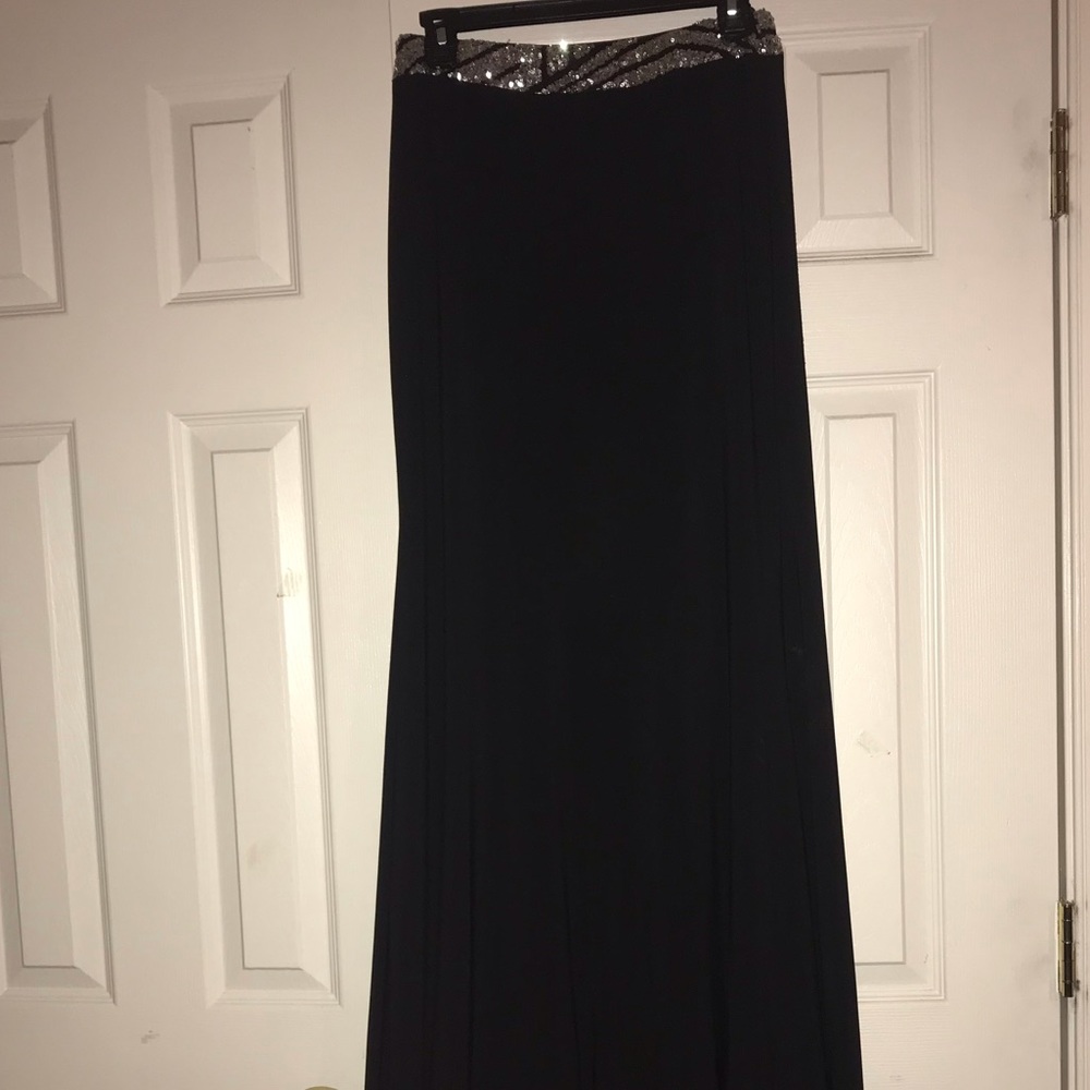 PROM/FORMAL DRESS - Picture 4 of 6